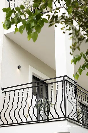 Tivat'ta Butik Dairelere Sahip Büyüleyici Villa